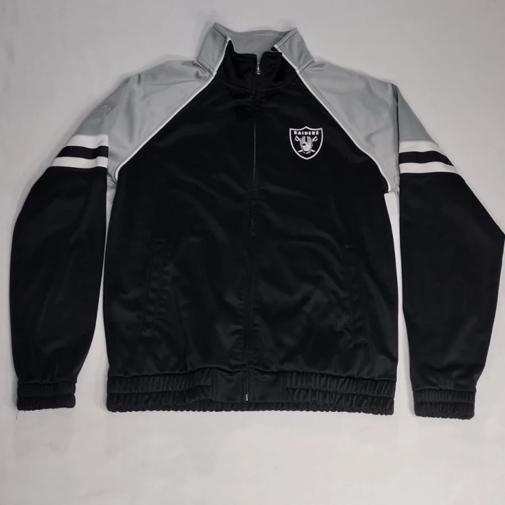 RAIDERS Men's Black and Gray Jacket size M pre
Owned Exellent condition. - Picture 1 of 7